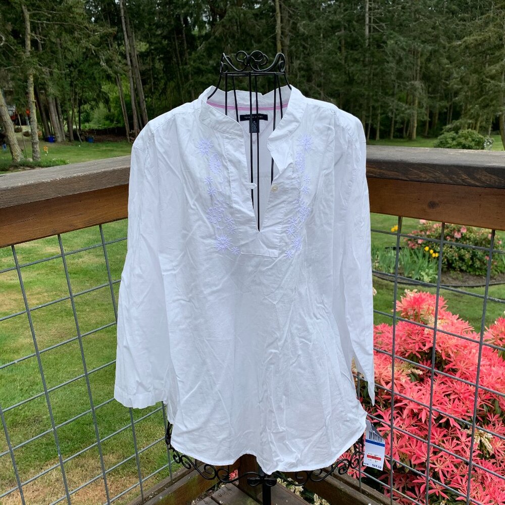 NWT Tommy Hilfiger Women's size XL White 3/4 Sleeve Sheer Pullover Blouse